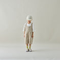 Gallery viewerに画像を読み込む, <Moun ten.> summer corduroy salopette - sand
