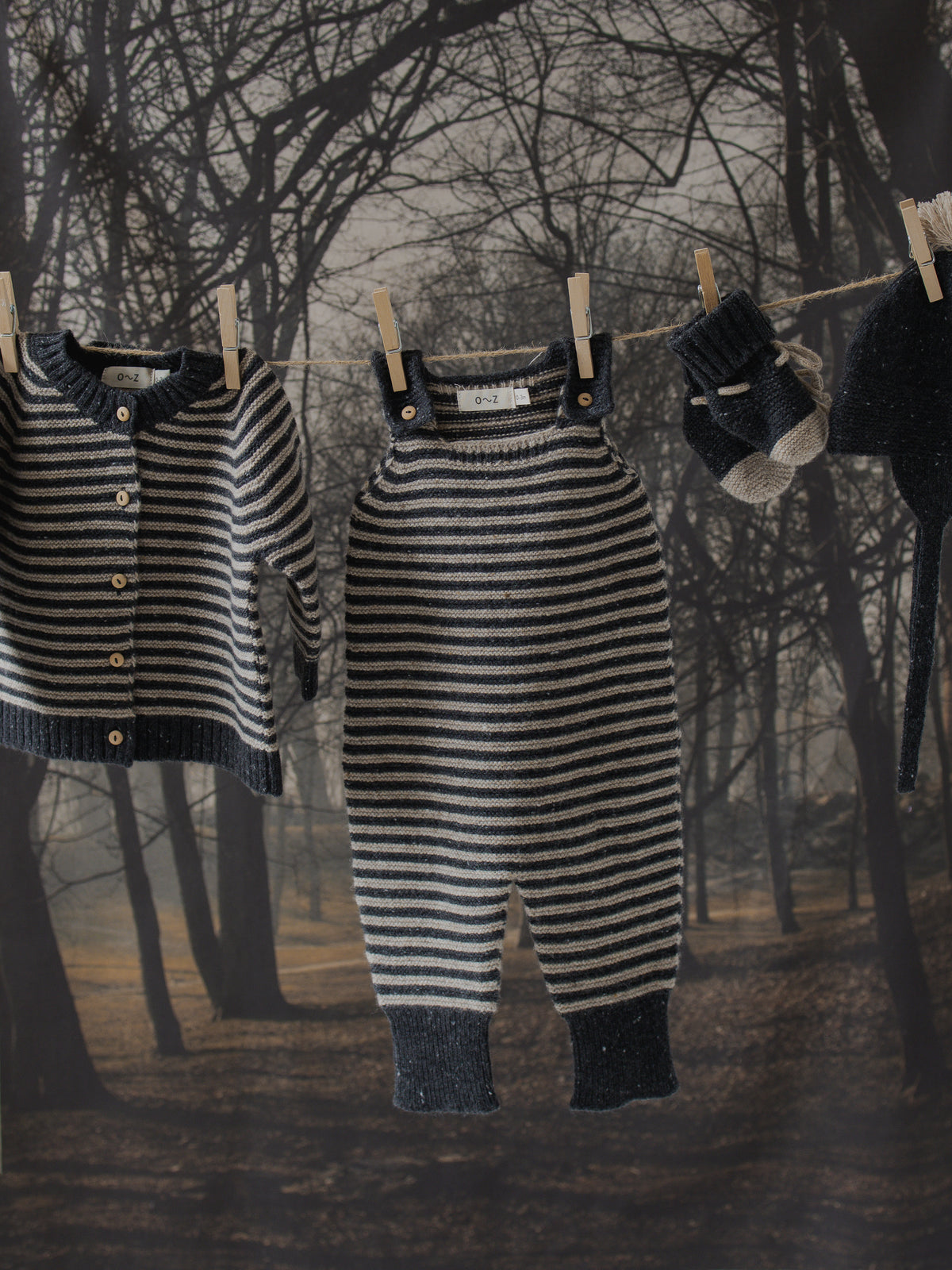 <Organic zoo> Charcoal Stripes Wool Salopettes