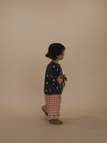 Gallery viewerに画像を読み込む, <Organic zoo> Paprika Gingham Frill Culottes　

