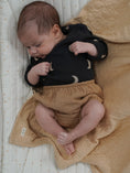 Gallery viewerに画像を読み込む, <Organic zoo>Charcoal Midnight Wrap Bodysuit（0-12M）
