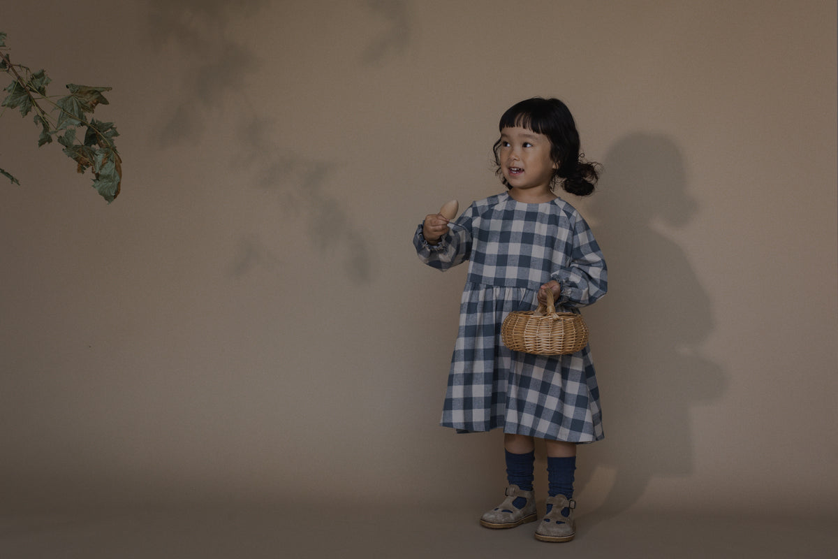 <Organic zoo> Fog Blue Gingham Field Dress