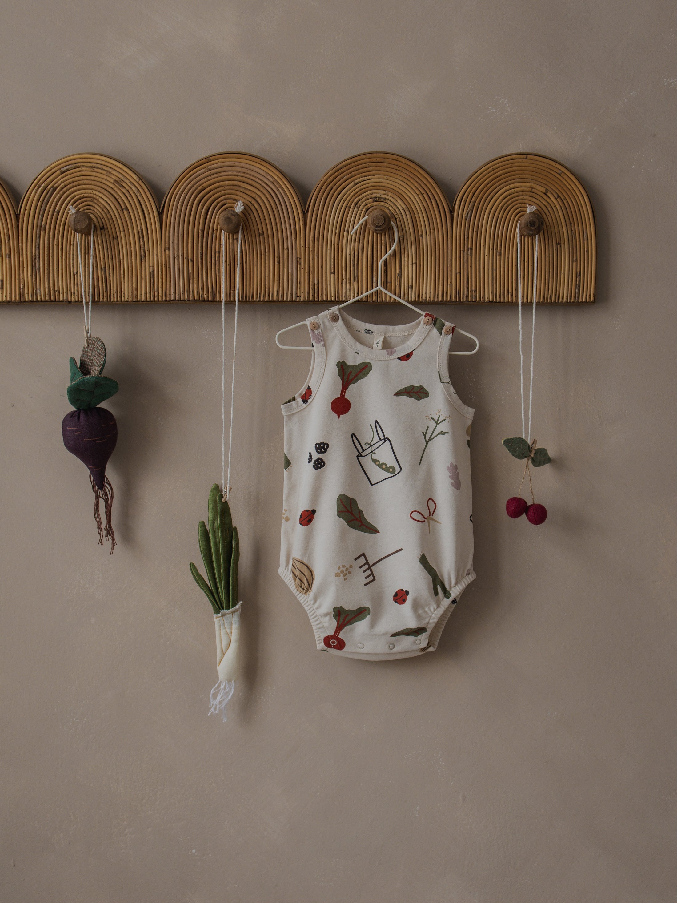 <Organic zoo> Grow & Gather Sleeveless Bodysuit - DROP1　