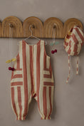 갤러리 뷰어로 이미지로드, <Organic zoo> Tomato Stripes Jumpsuit - DROP1
