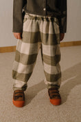 갤러리 뷰어로 이미지로드, <STUDIO BOHEME PARIS> CARROT PANTS - KAKI GINGHAM
