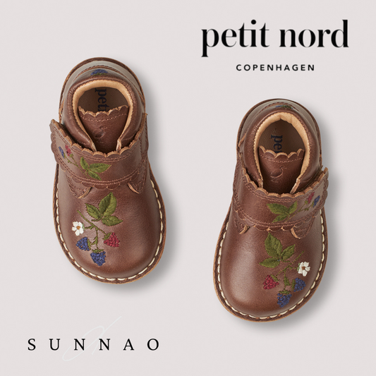<Petit Nord> Scallop Velcro Boot BlackBerries - Hazelnut