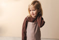 Gallery viewerに画像を読み込む, <Phil&Phae>Twill loose dungarees - dust（2-6Y）
