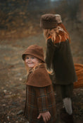 Load image into Gallery viewer, <Popelin> Mod.60.1 - Brown plaid woollen cape coat　
