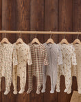 Load image into Gallery viewer, <Quincy mae> BAMBOO ZIP FOOTIE TOY CHEST　
