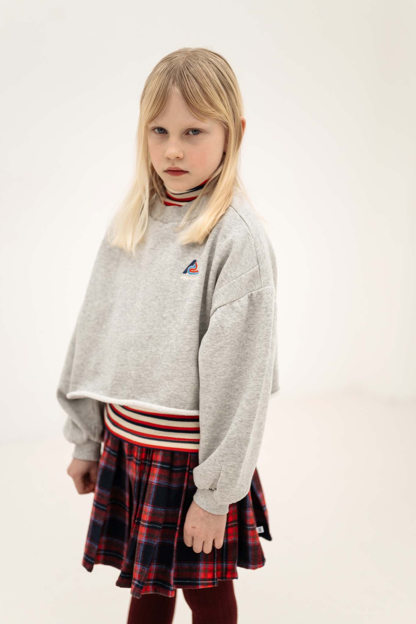 <REPOSE AMS> crop heart sweater -light mixed grey