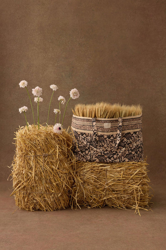 <Louise Misha> TOTE BAG BEVERLY - BLACK BLOOMING WOODS　