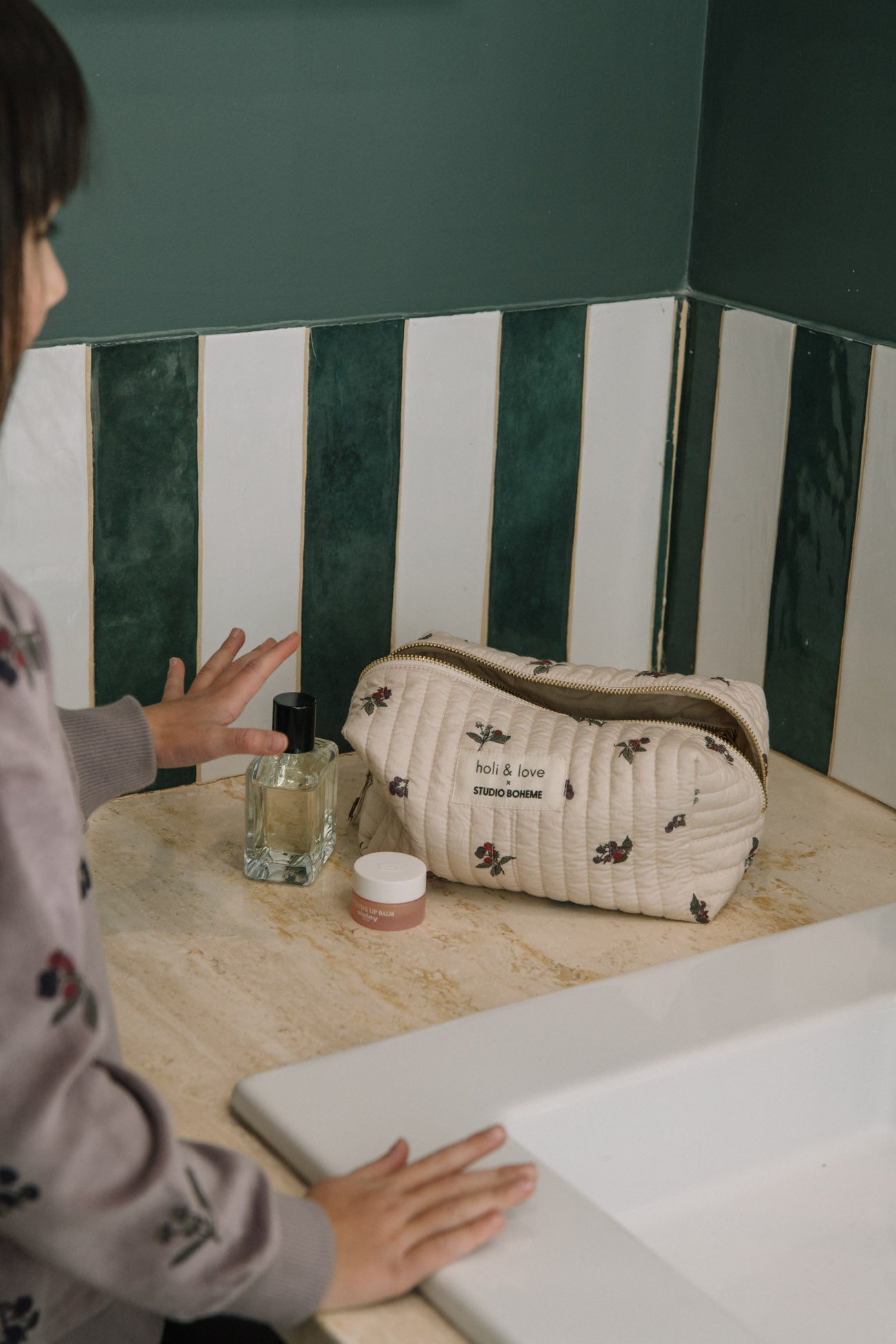 <STUDIO BOHEME PARIS> TOILETRY BAG - ECRU / BLACKBERRIES