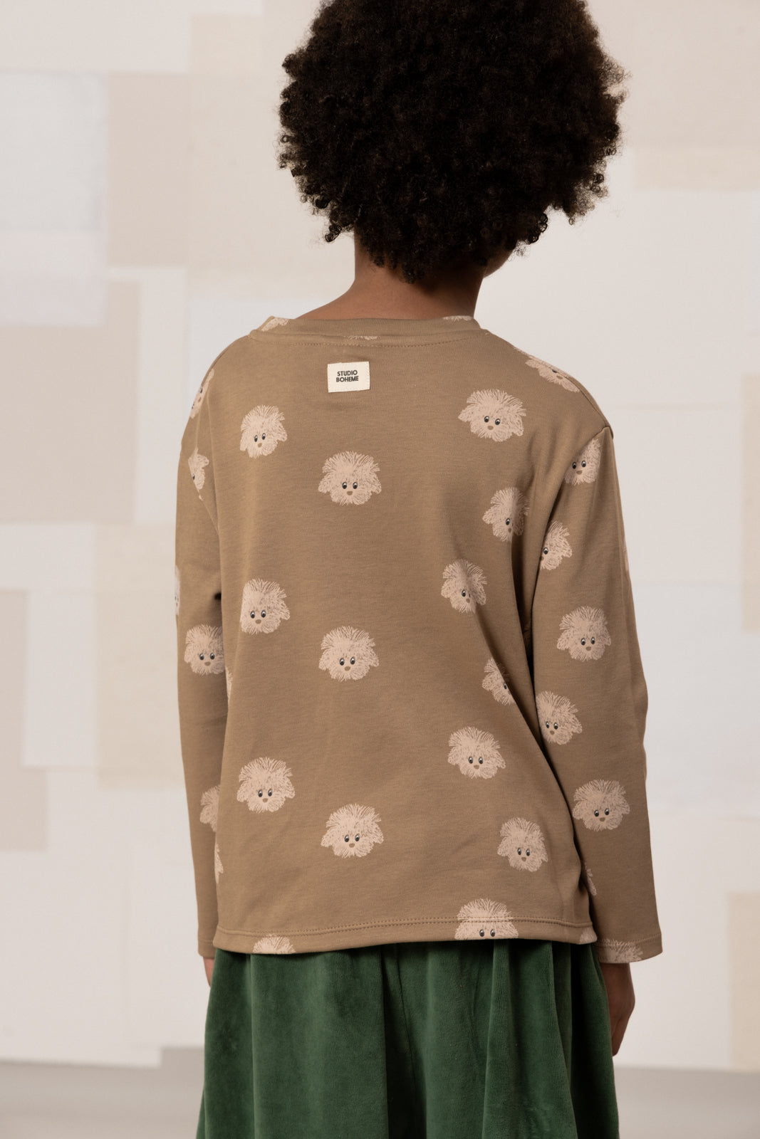 <STUDIO BOHEME PARIS> ESSENTIAL T-SHIRT - MOCHA / DOGS