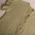 Gallery viewerに画像を読み込む, <Birinit Petit> Pistachio bambula blouse（4Y）
