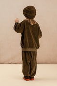 Load image into Gallery viewer, Organic zoo - Charcoal Midnight Sweatshirt (6M-5Y)
