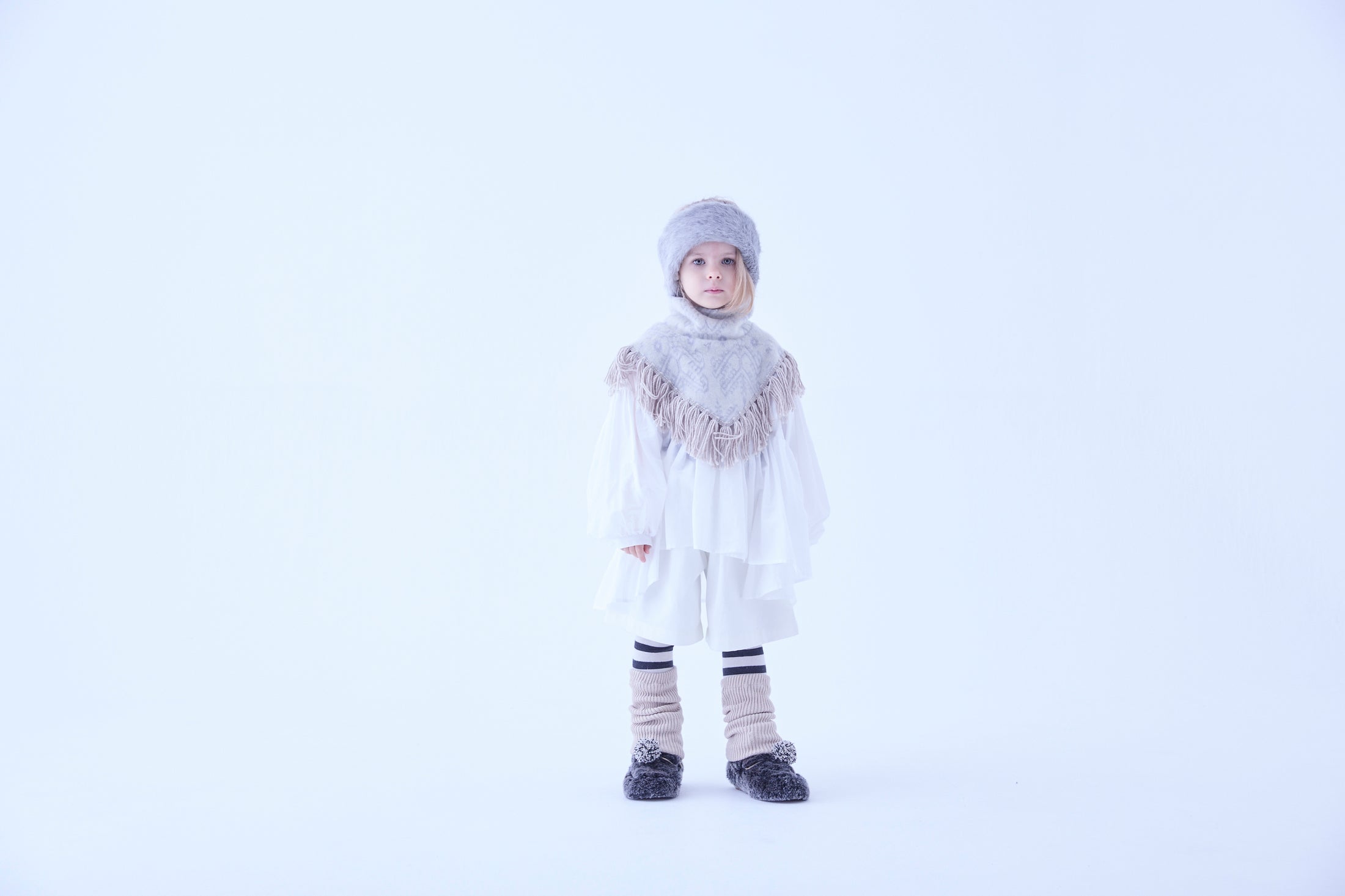 <eLfinFolk> Snow Jacquard Fringe Cape - ivory