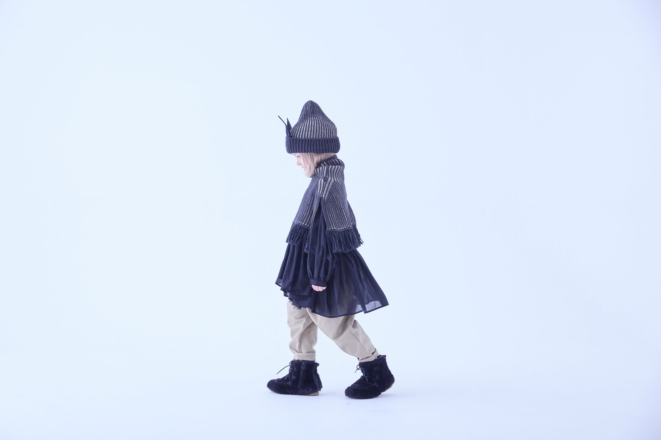 <eLfinFolk> Cotton Lawn Gather Blouse - black