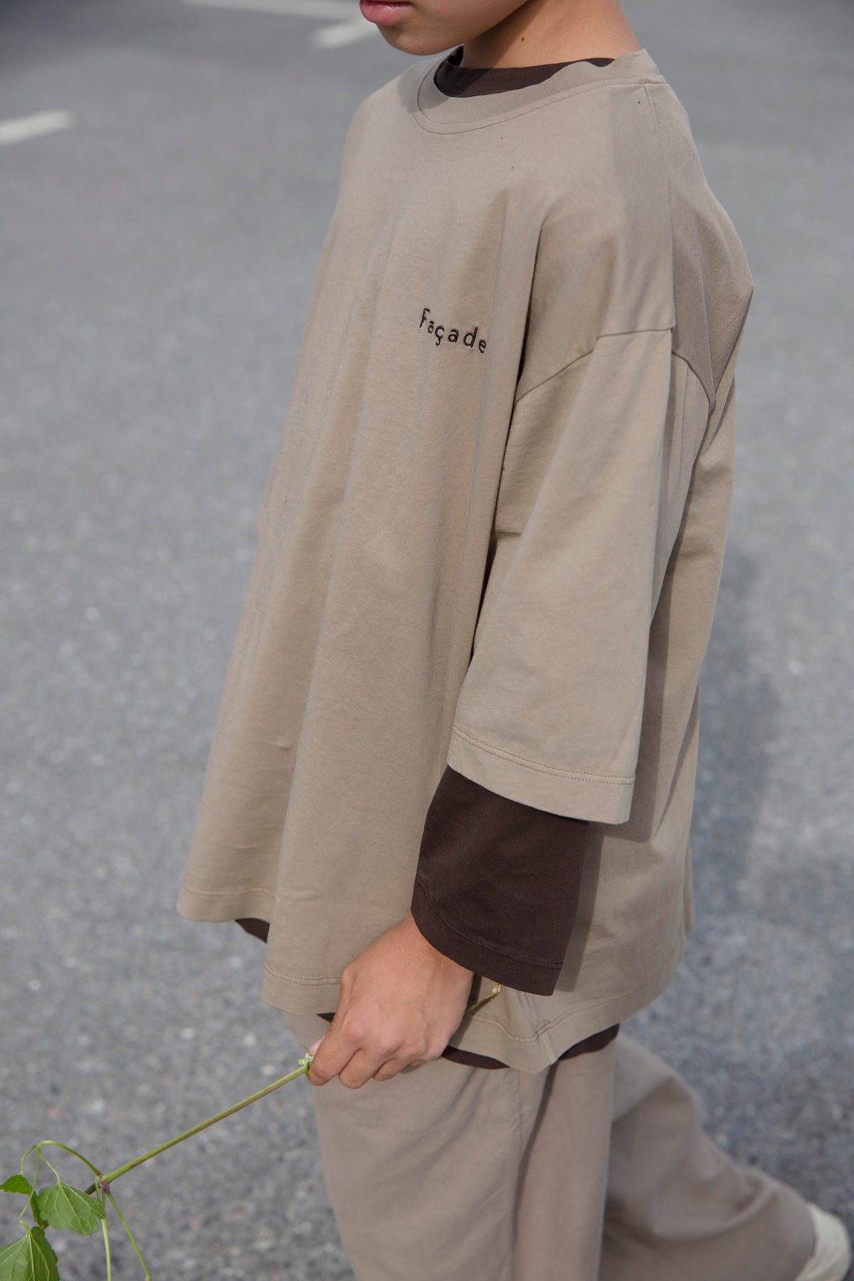 <façade> Wide SS tee - Taupe　