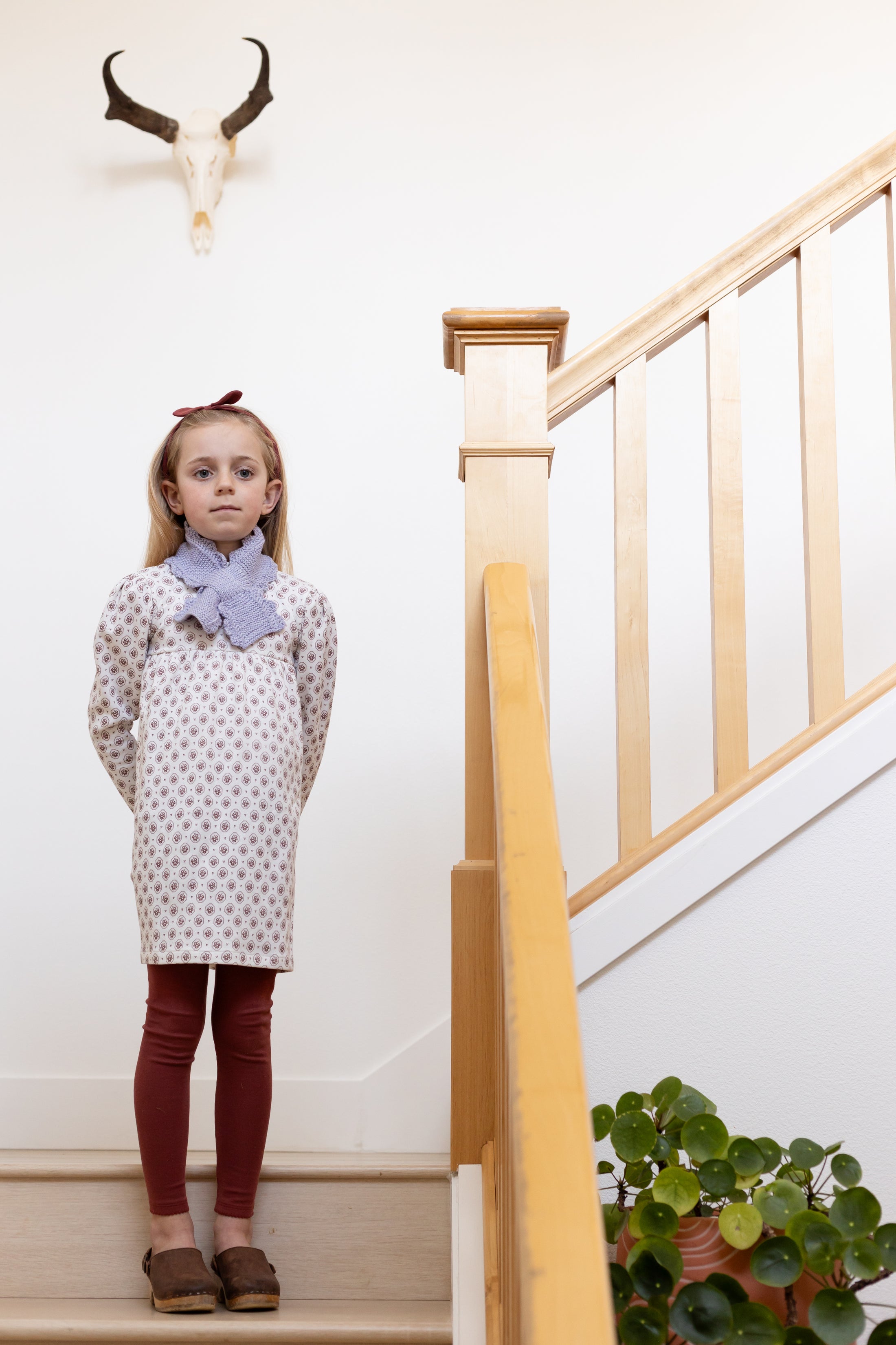 <iver and isla>  pima frill-neck dress - cameo