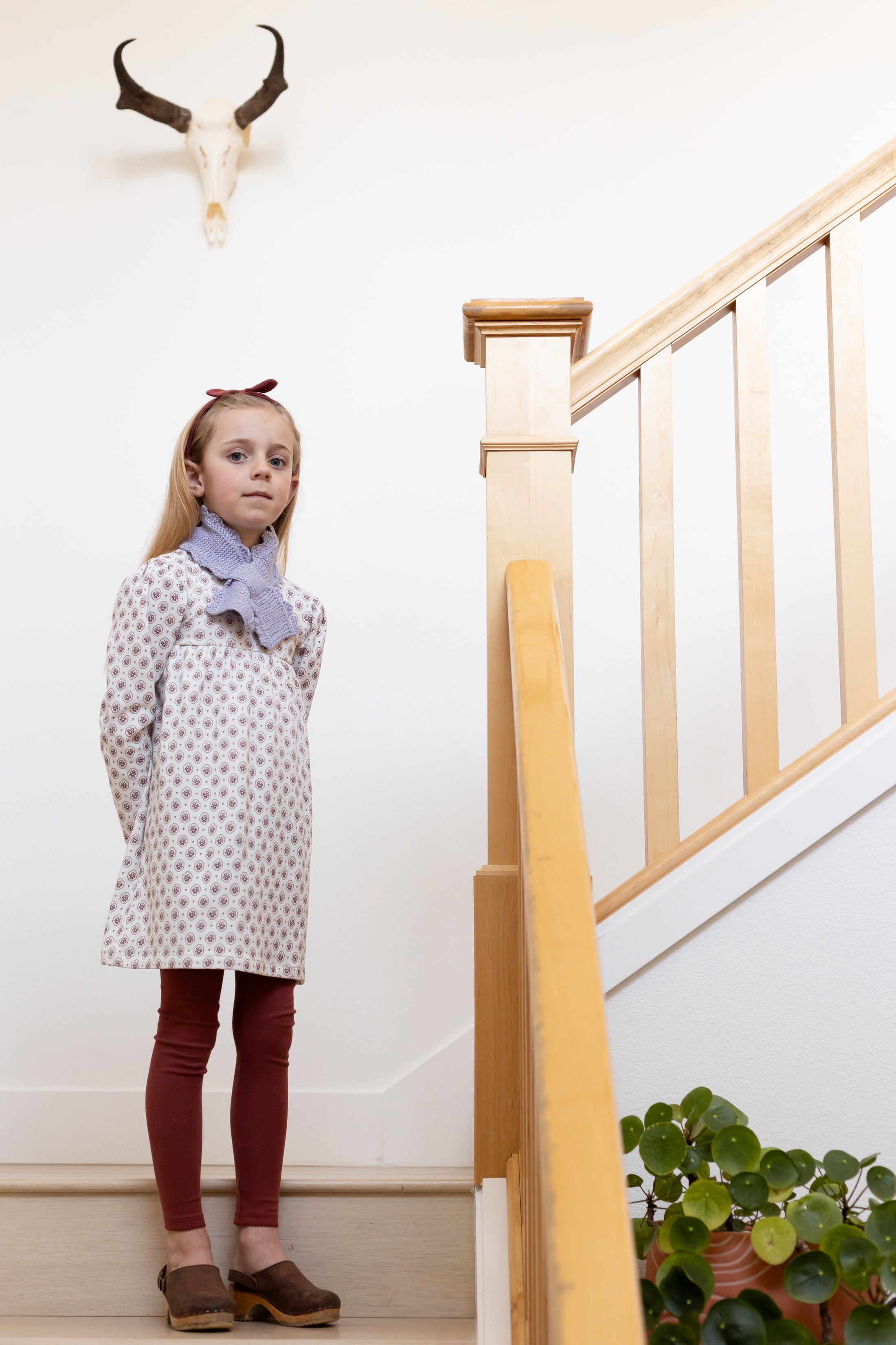 <iver and isla>  pima frill-neck dress - cameo