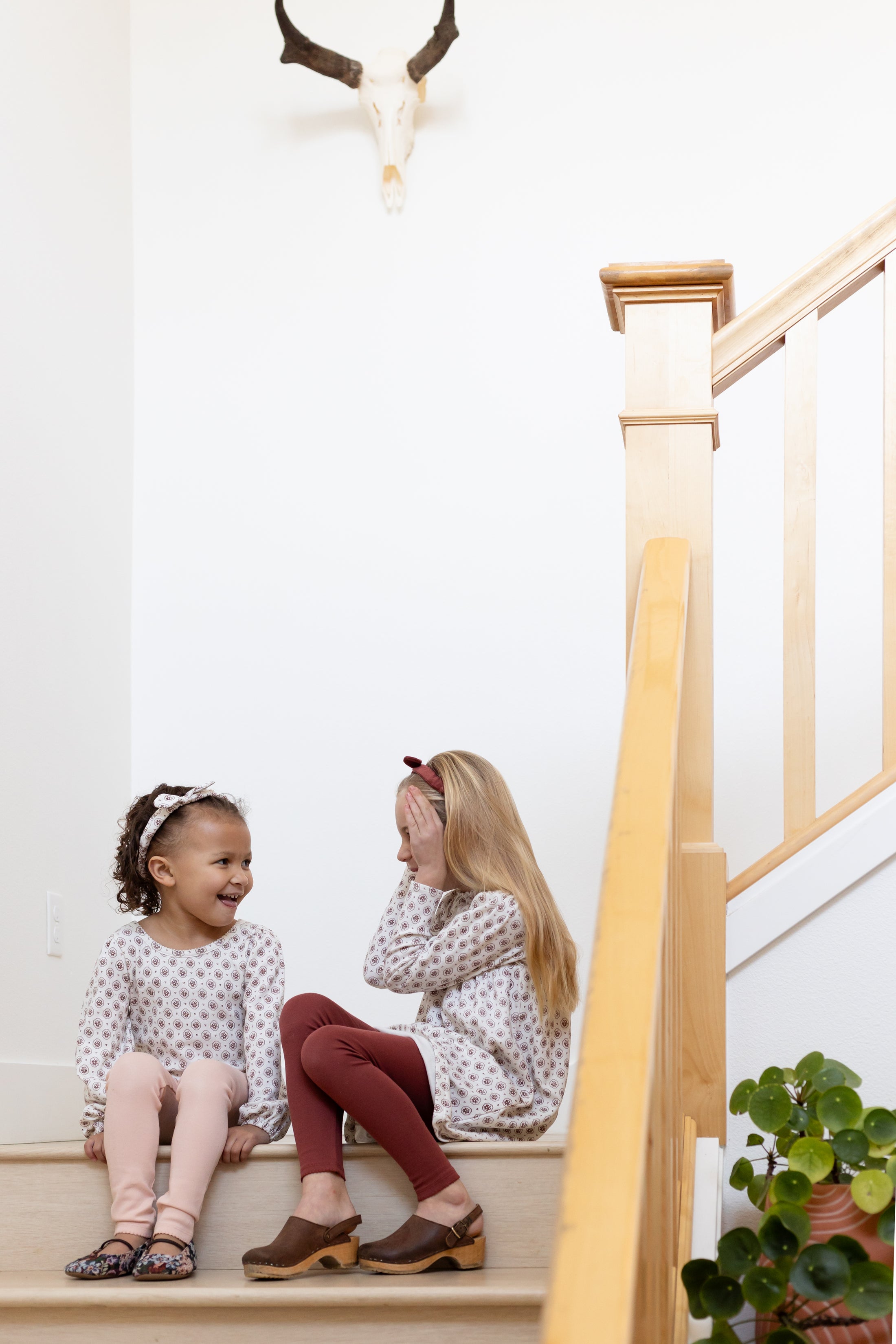 <iver and isla>  pima frill-neck dress - cameo