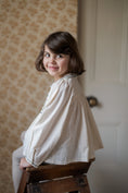 Gallery viewerに画像を読み込む, <Little Cotton Clothes>Gracie Smocked Blouse（6M-7Y）
