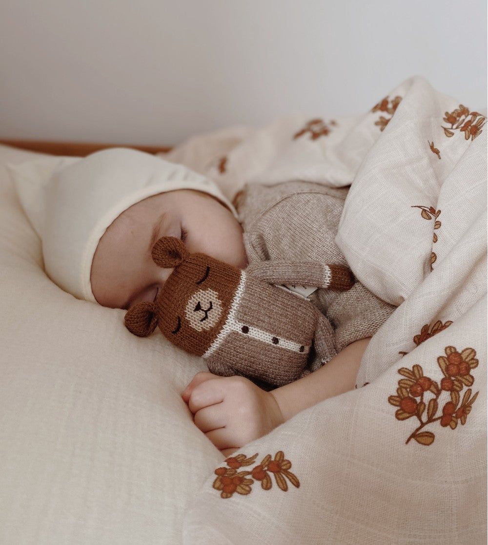 <main sauvage> Teddy knit toy - Oat romper</main>