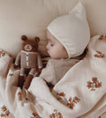 Load image into Gallery viewer, <main sauvage> Teddy knit toy - Oat romper</main>
